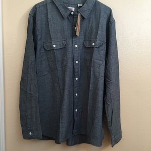 New Levi’s Classic Two Pocket Button Down NWT $45